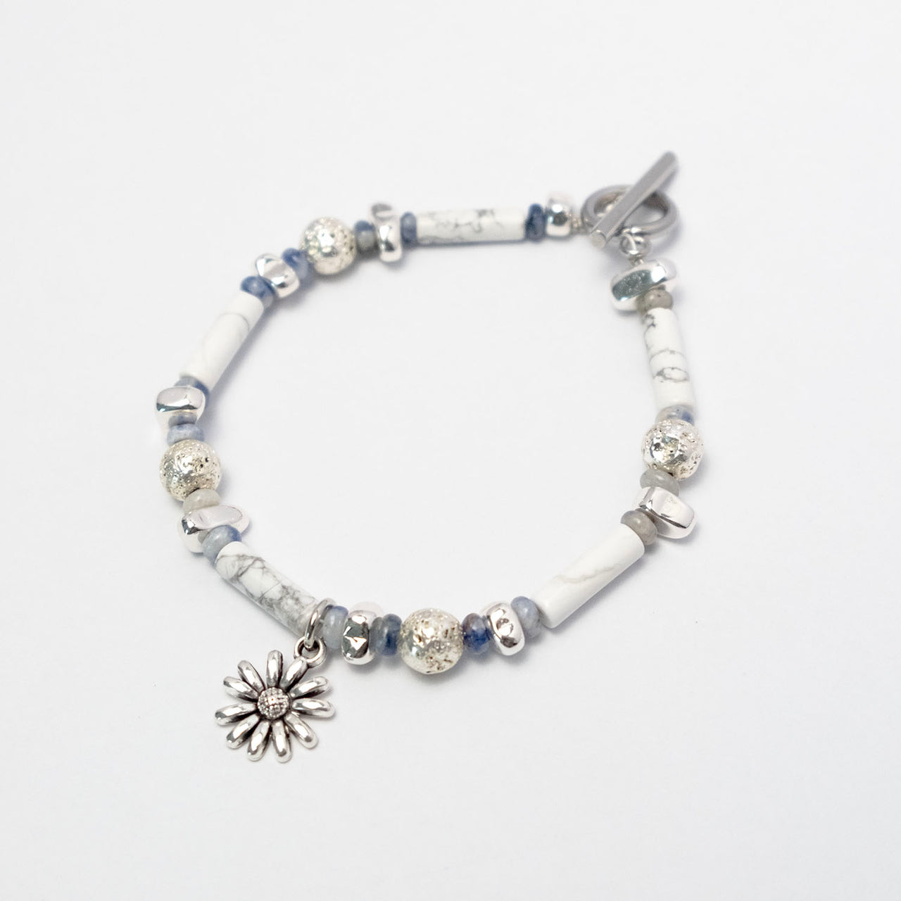 Silver Daisy Beaded Bracelet