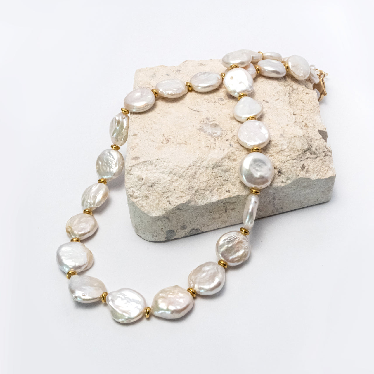 Baroque Button Pearls Necklace