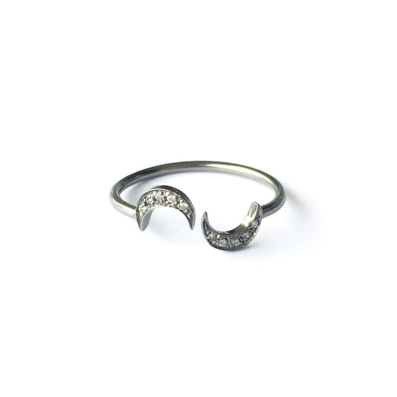 Moon Ring - Chainless Brain