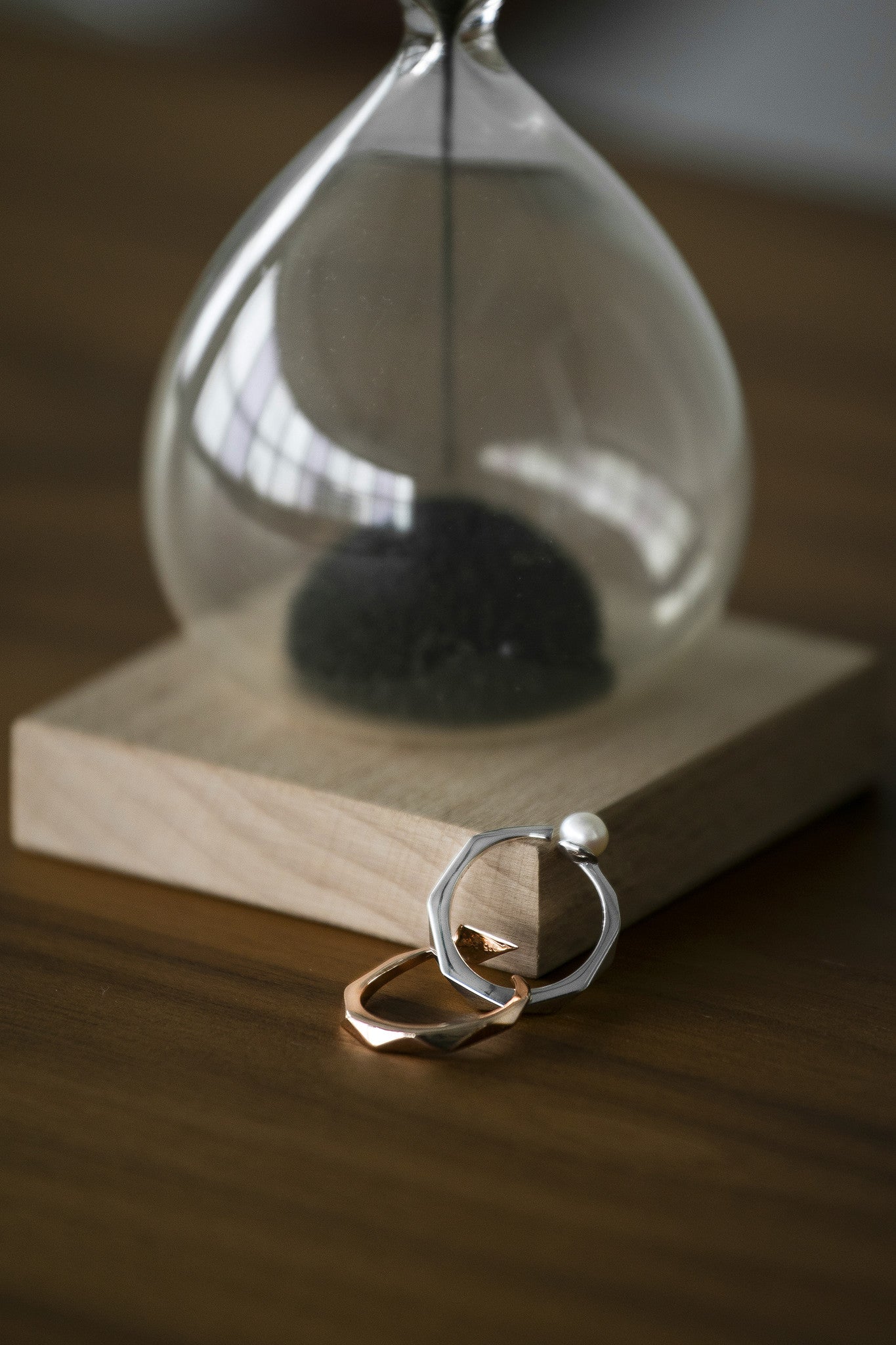 Pearl Facet Ring (Silver) - Chainless Brain