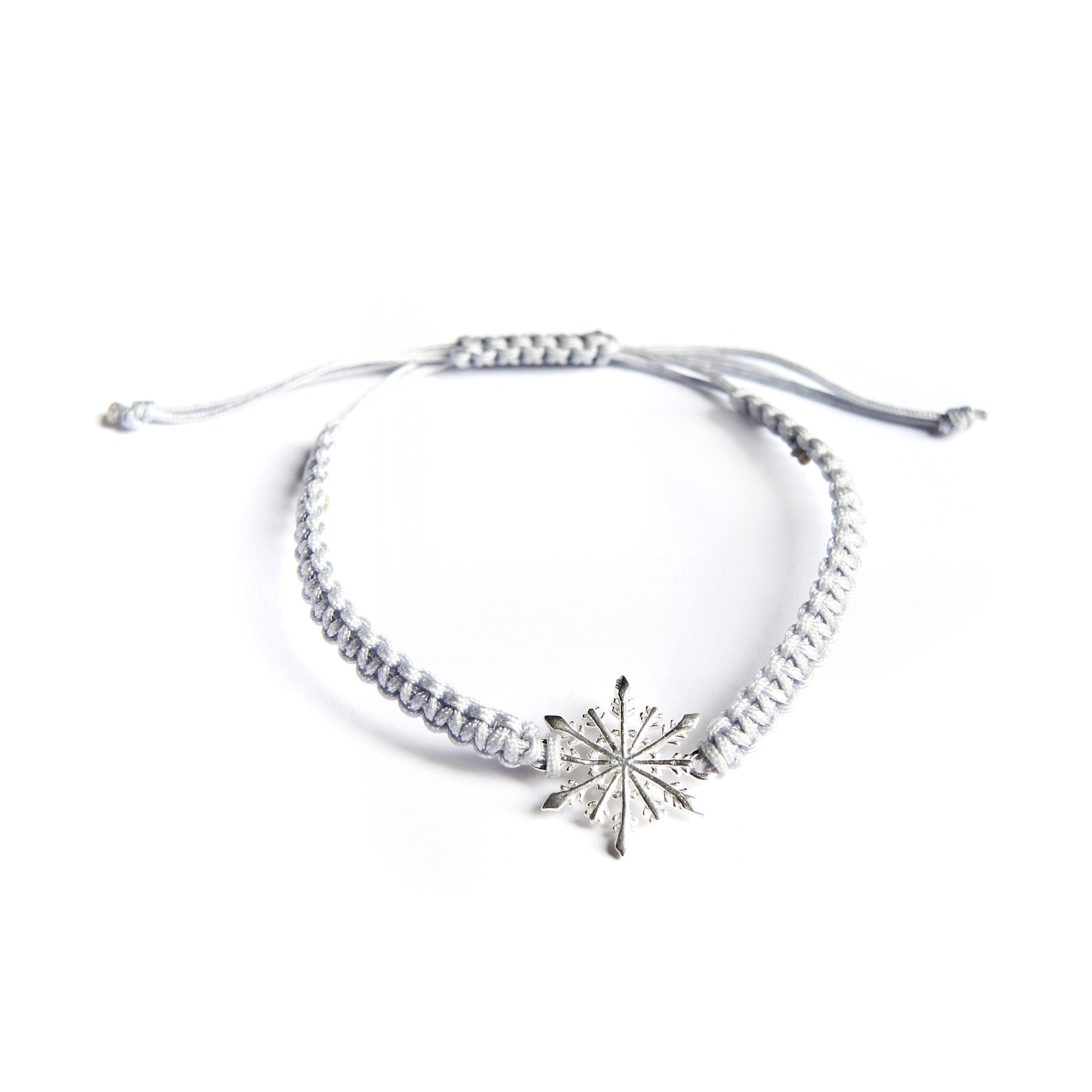 Snowflake Macrame Bracelet - Chainless Brain