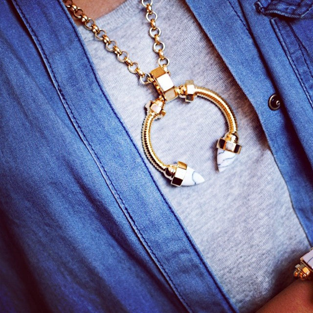 White Marble Bolts Necklace - Chainless Brain
