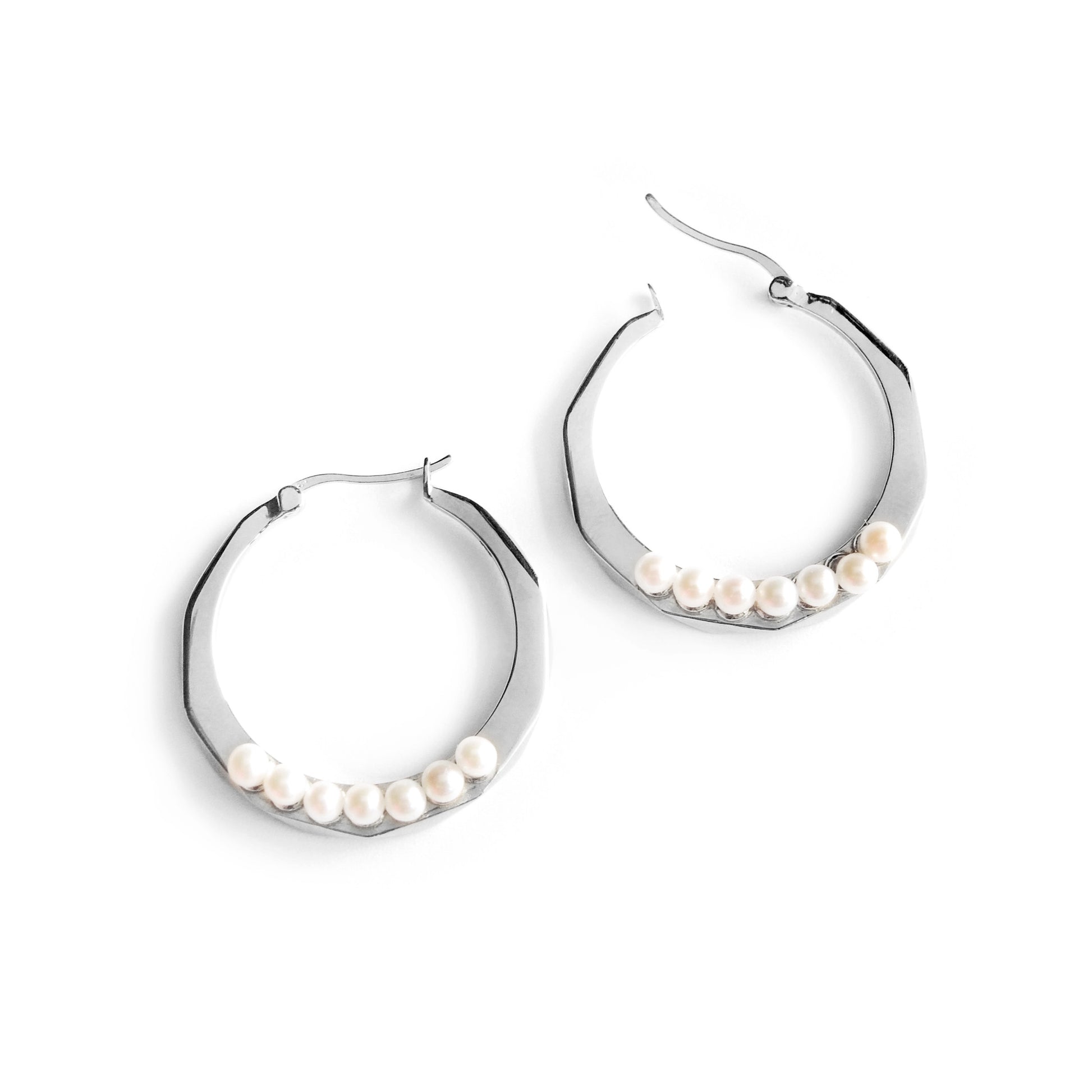 Pearls Facets Hoop Earrings - Chainless Brain