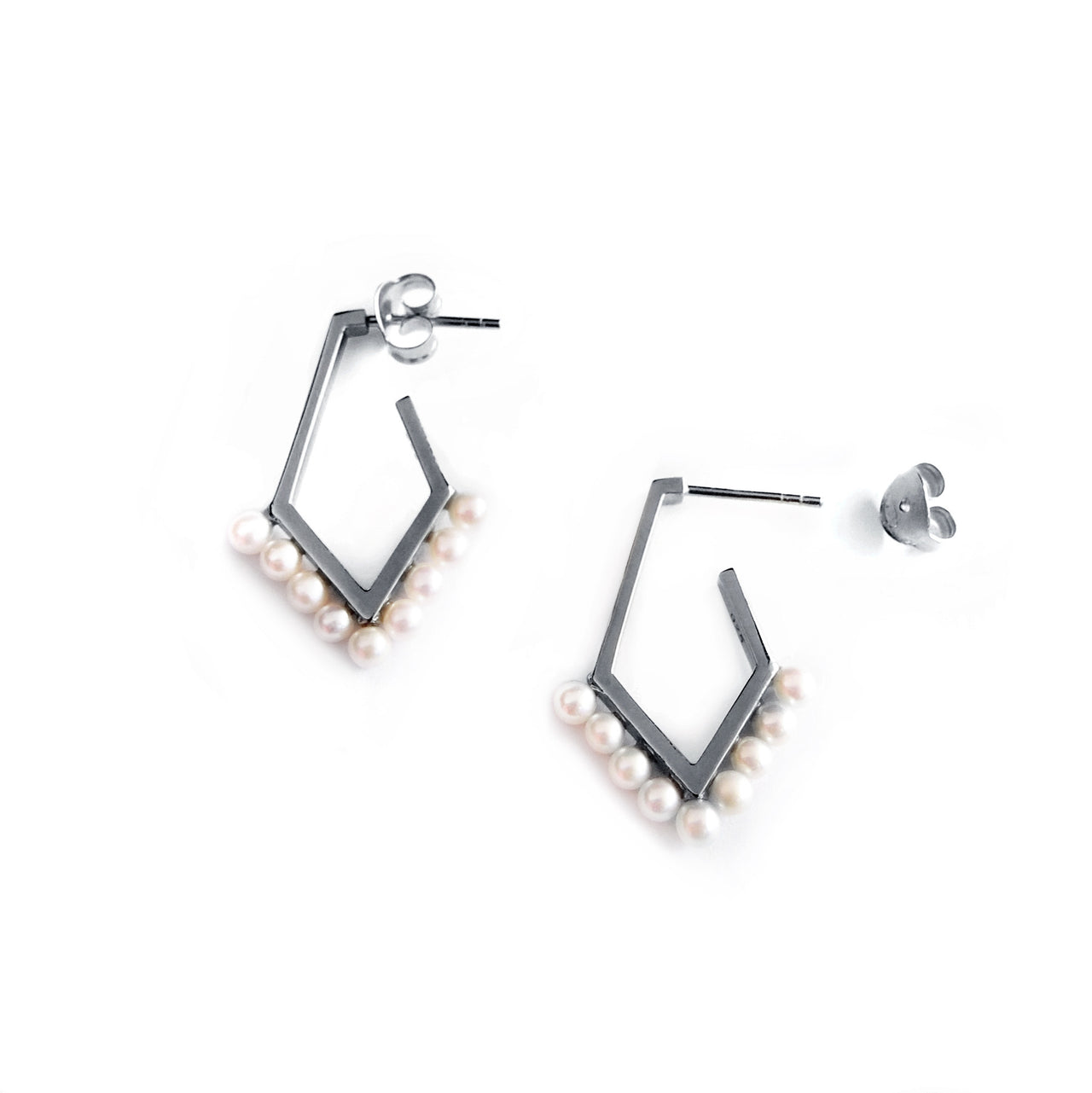Pearls Earrings - Chainless Brain