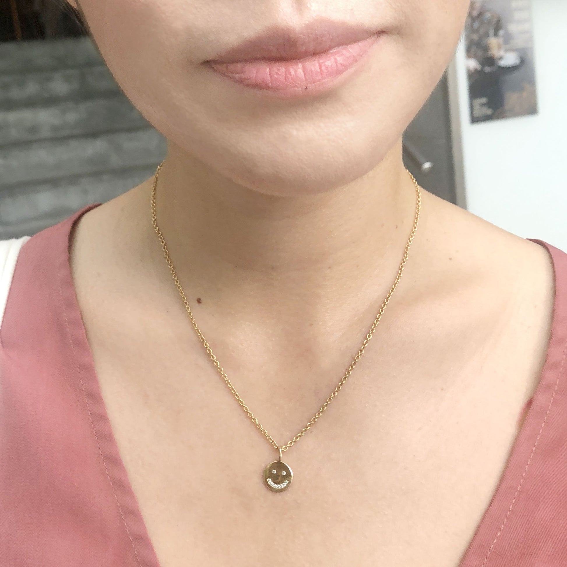 Smiling Face Necklace - Chainless Brain