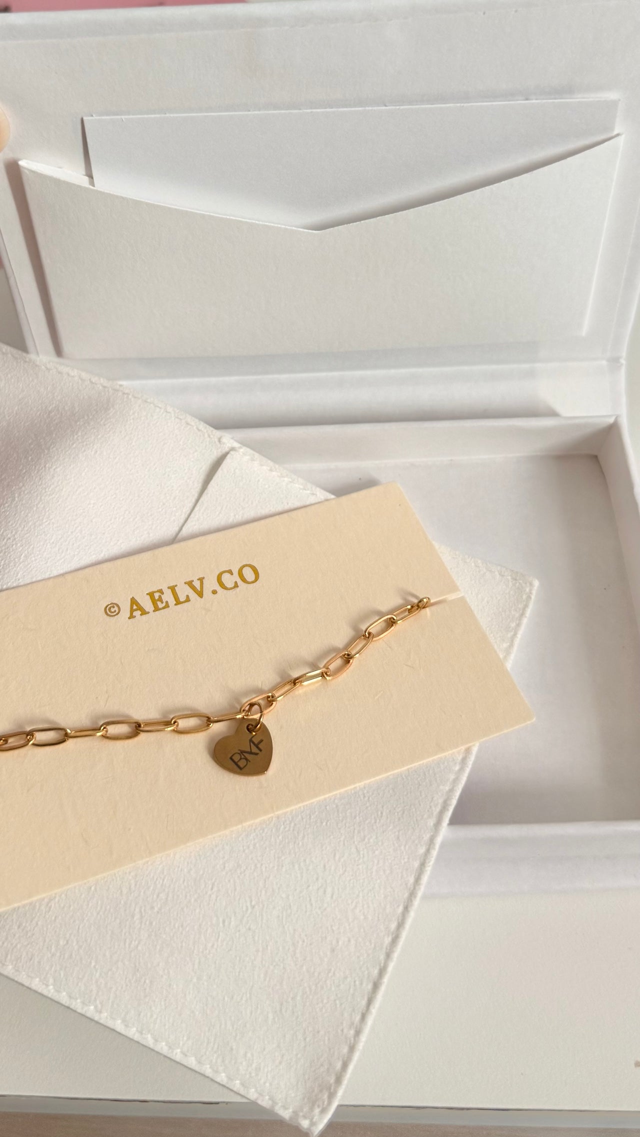 Customised Heart shaped Pendant Bracelet - AELV.CO