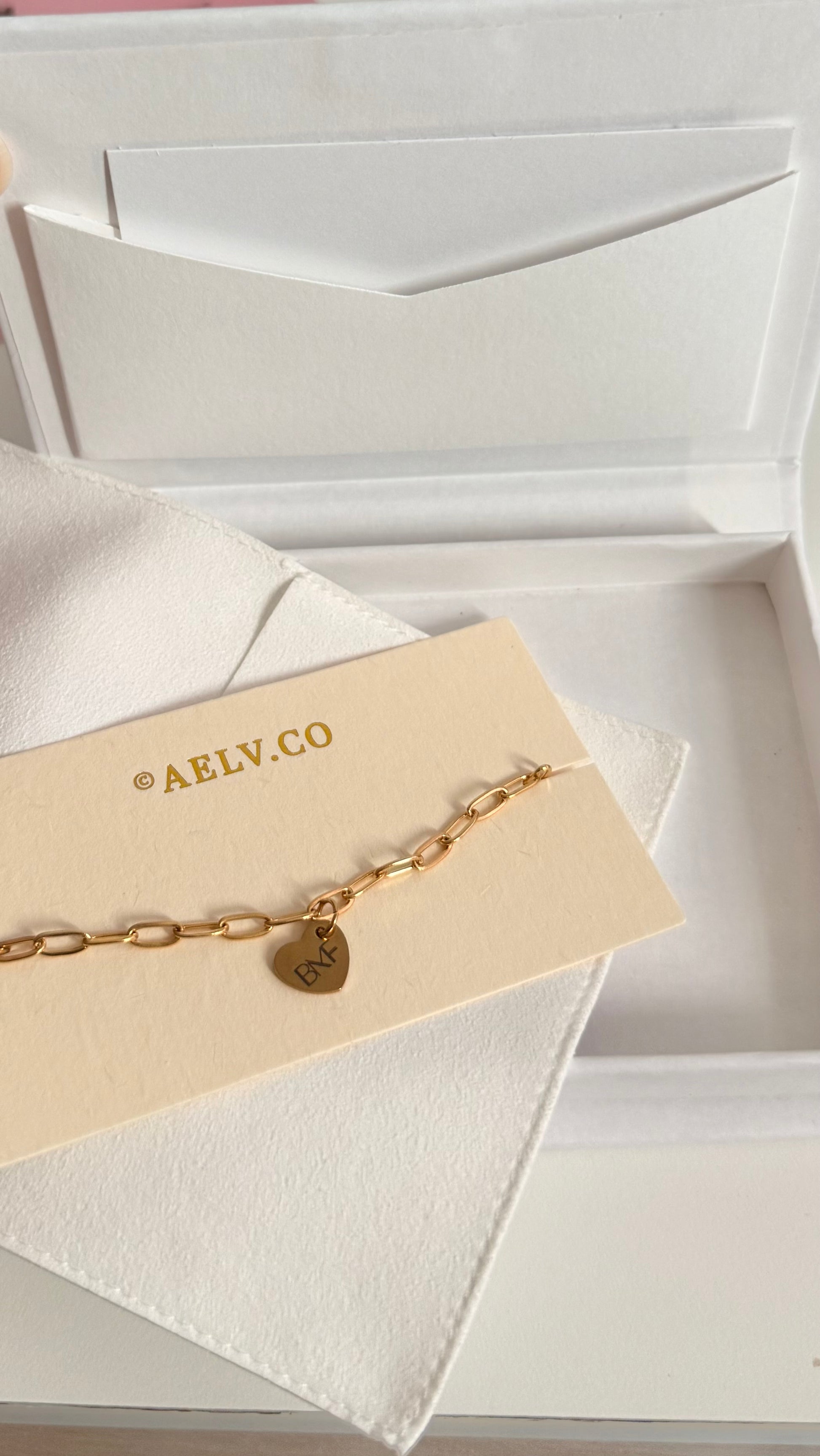Customised Heart shaped Pendant Bracelet - AELV.CO