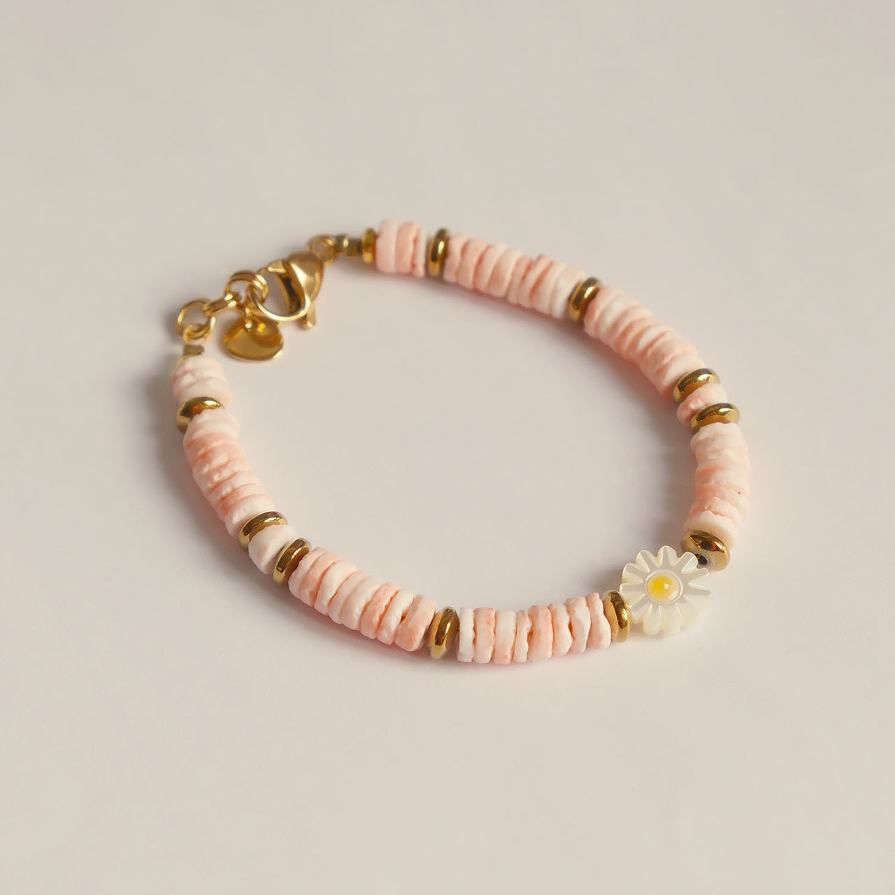Daisy Himalaya Pink Shell Bracelet
