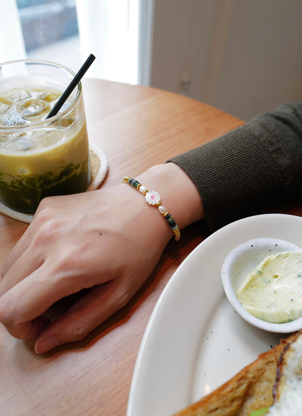 Daisy Moss Agate Bracelet - AELV.CO