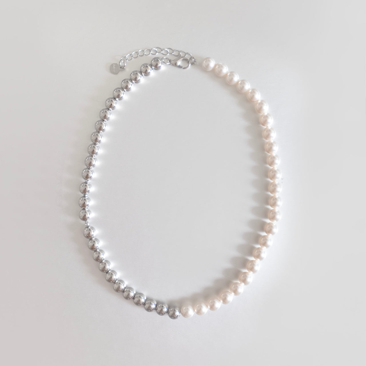 Aurora Orbs Pearl Necklace (Silver)
