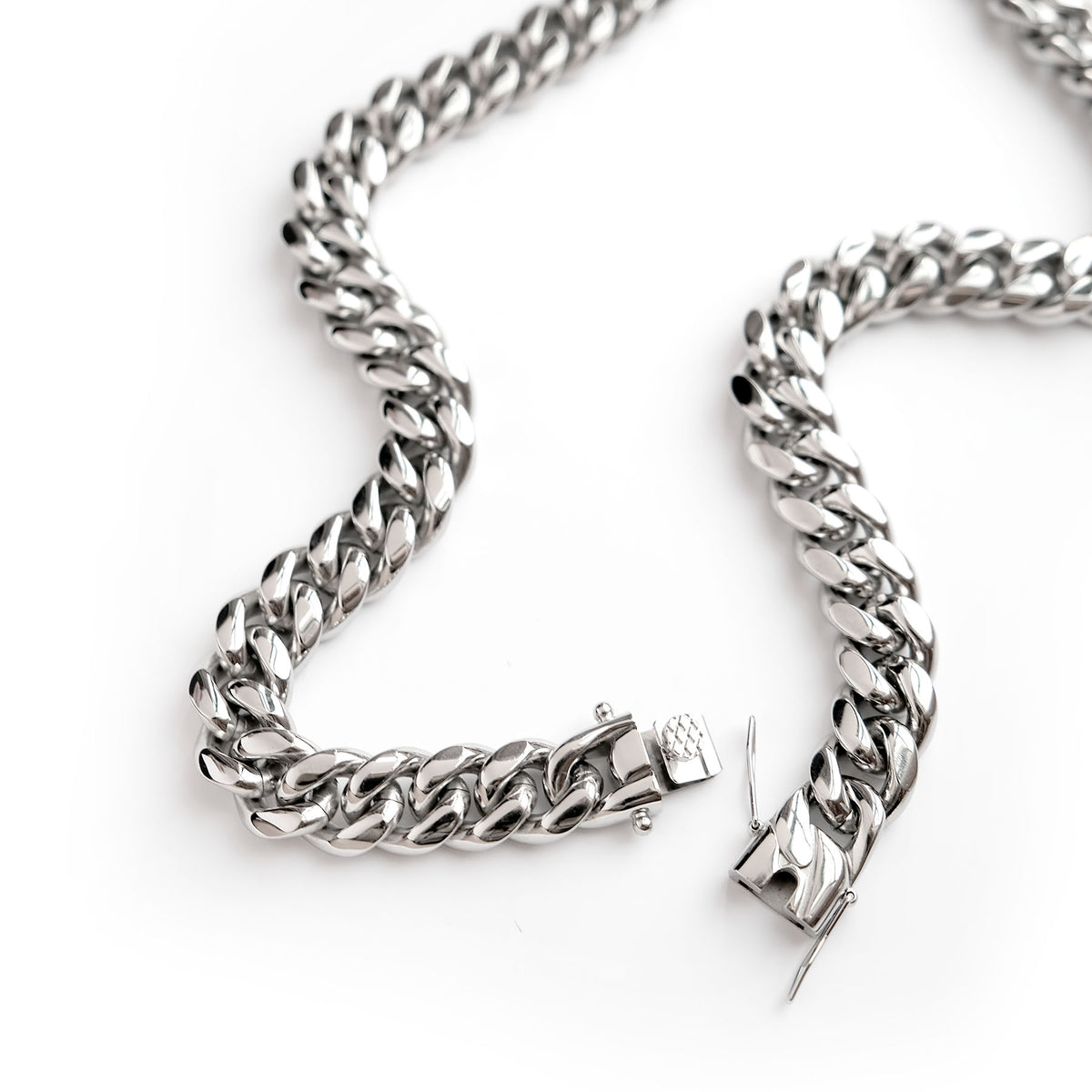 Cuban Silver Necklace - AELV.CO